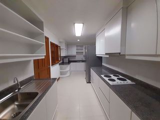 For rent スタジオ condo in Khlong Toei, Bangkok