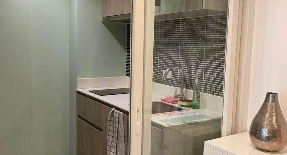 For sale 1 bed condo in Phra Khanong, Bangkok