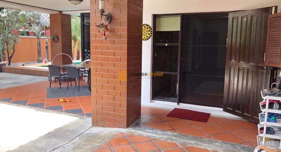 For sale 4 bed house in Bang Lamung, Chonburi