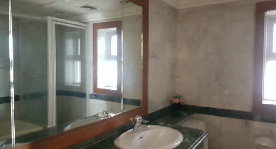 For sale 3 bedrooms condo in Pathum Wan, Bangkok