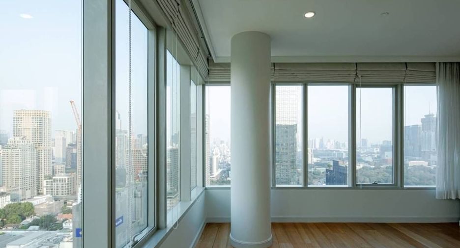 For sale 4 ベッドルーム condo in Pathum Wan, Bangkok