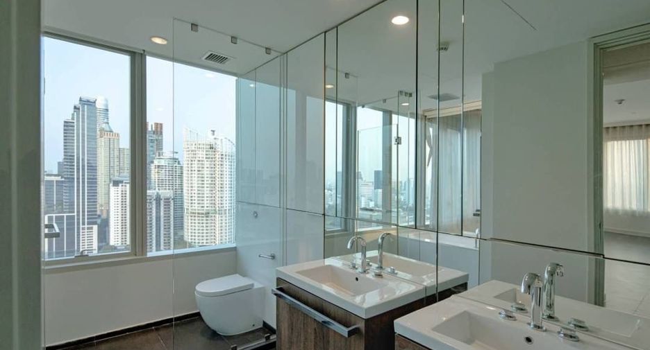 For sale 4 ベッドルーム condo in Pathum Wan, Bangkok