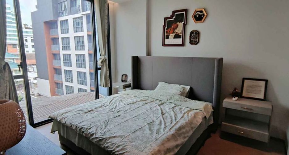 For rent 2 bed condo in Watthana, Bangkok
