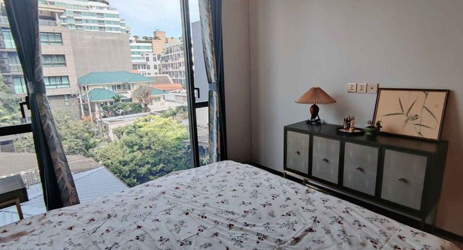 For rent 2 bed condo in Watthana, Bangkok