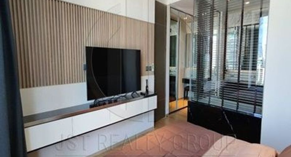 For rent 1 bed condo in Sathon, Bangkok