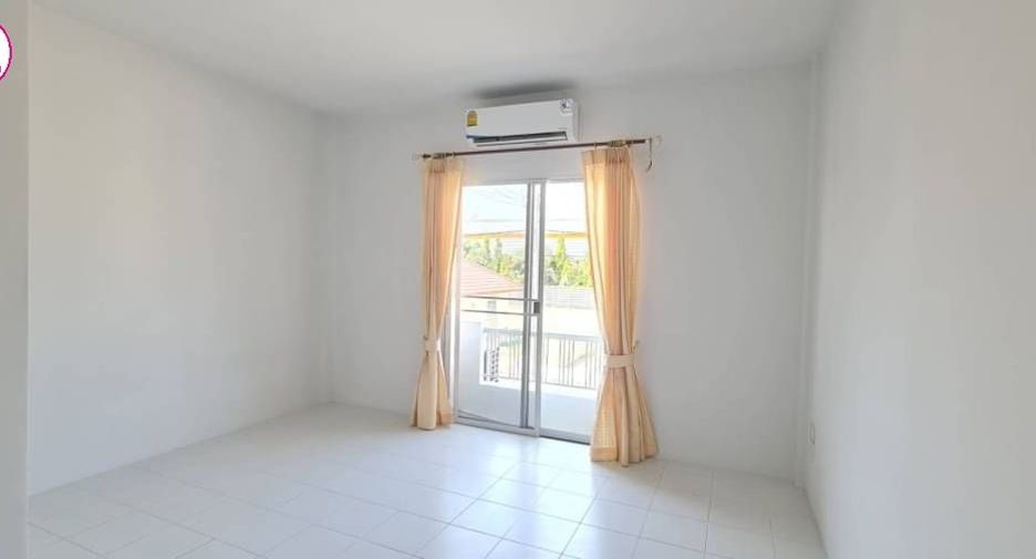 For sale 2 bed townhouse in Phan Thong, Chonburi