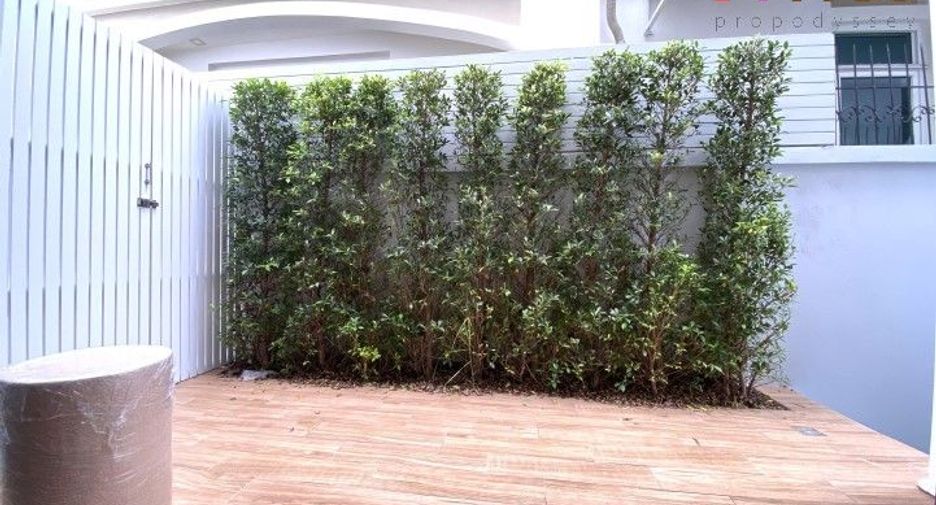 Продажа 4 спальни дом в Щаттхана, Бангкок