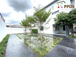 For sale 4 bedrooms house in Watthana, Bangkok