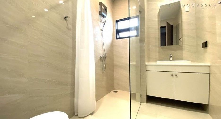 Продажа 4 спальни дом в Щаттхана, Бангкок