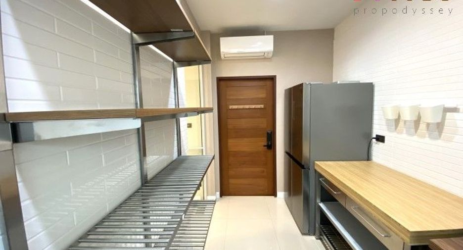 Продажа 4 спальни дом в Щаттхана, Бангкок
