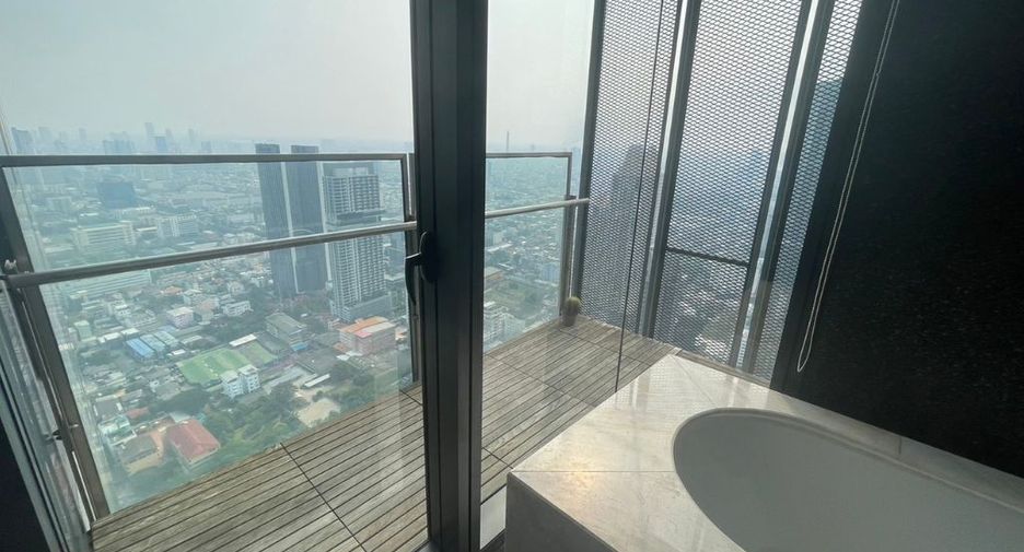 For rent 4 bedrooms condo in Sathon, Bangkok