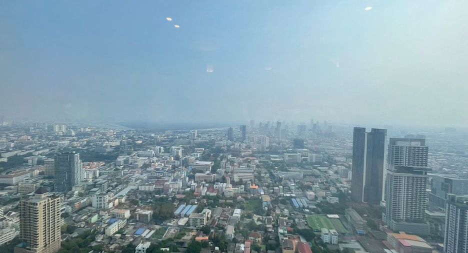 For rent 4 bedrooms condo in Sathon, Bangkok