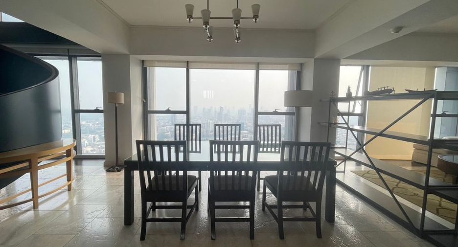 For rent 4 bedrooms condo in Sathon, Bangkok