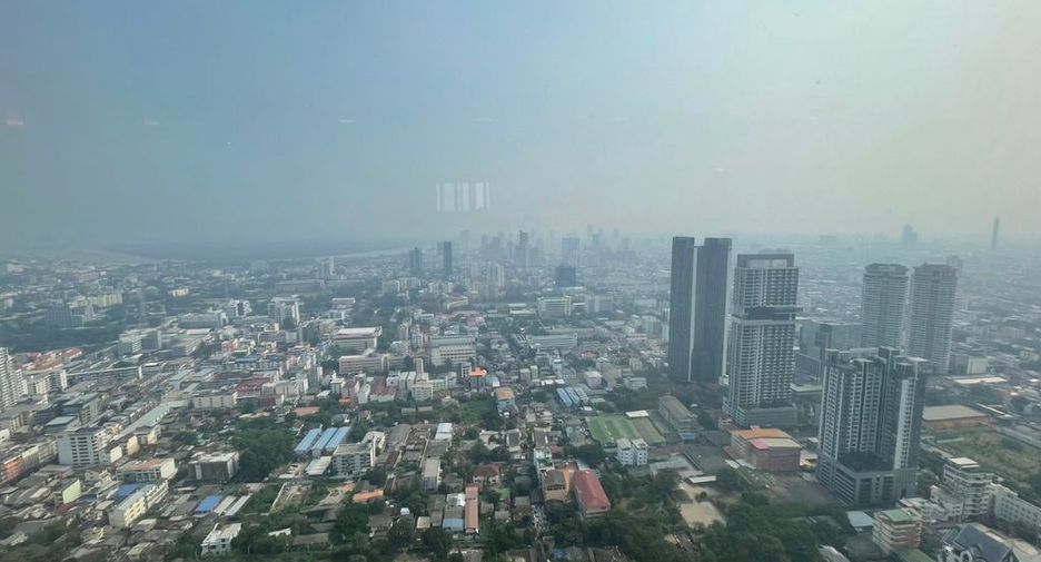 For rent 4 bedrooms condo in Sathon, Bangkok