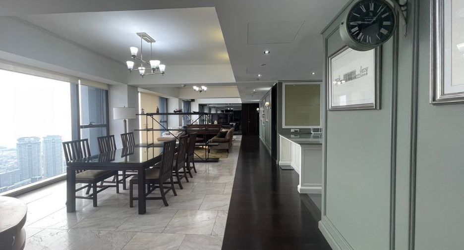 For rent 4 bedrooms condo in Sathon, Bangkok