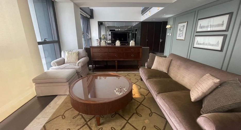 For rent 4 bedrooms condo in Sathon, Bangkok