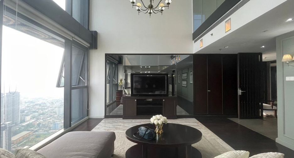 For rent 4 bedrooms condo in Sathon, Bangkok