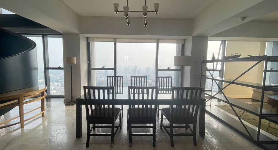 For rent 4 bedrooms condo in Sathon, Bangkok