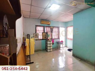 À vendre 2 chambres maison de ville à Sam Phran, Nakhon Pathom