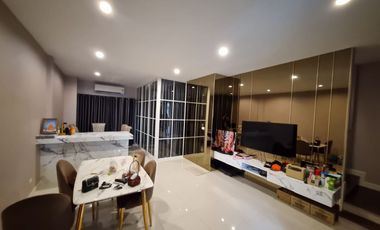 出租 3 卧室 公寓 在 Phra Khanong, 曼谷