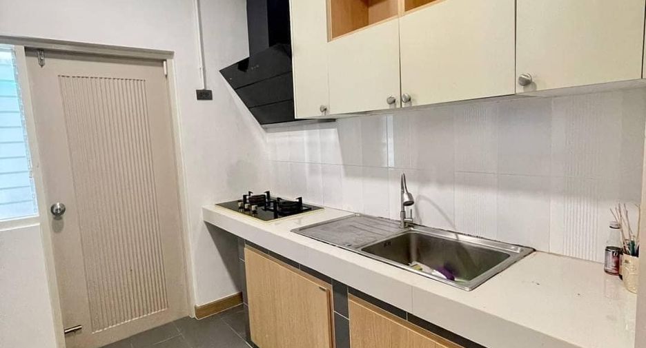 For sale 3 bedrooms house in Si Racha, Chonburi