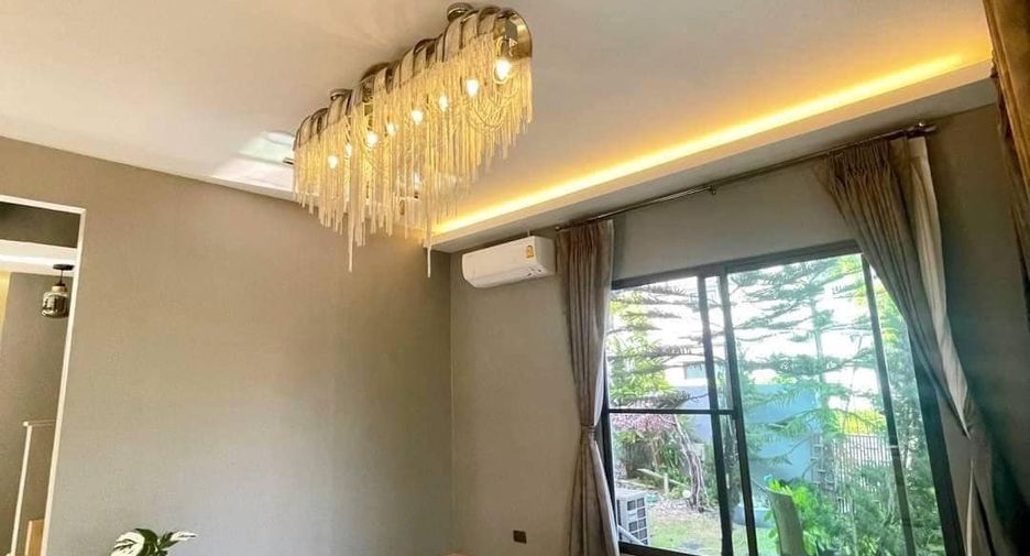 For sale 3 bedrooms house in Si Racha, Chonburi