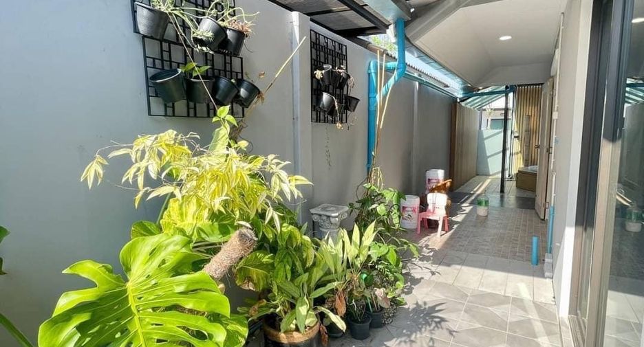 For sale 3 bedrooms house in Si Racha, Chonburi