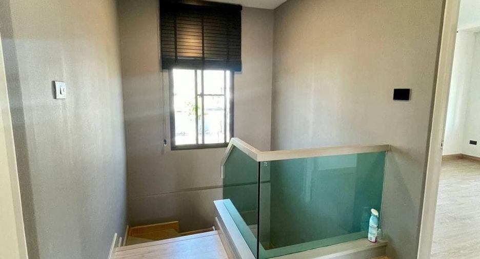 For sale 3 bedrooms house in Si Racha, Chonburi