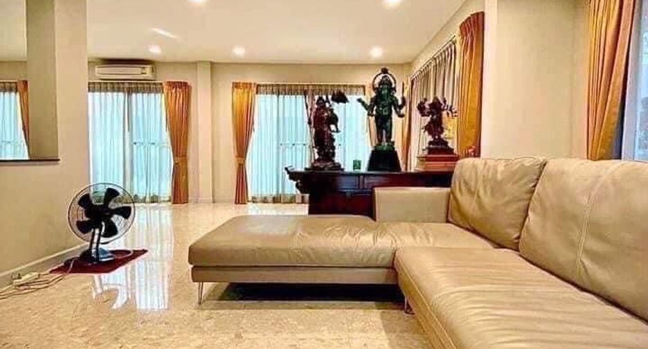 出售 4 卧室 独立屋 在 Mueang Nonthaburi, Nonthaburi
