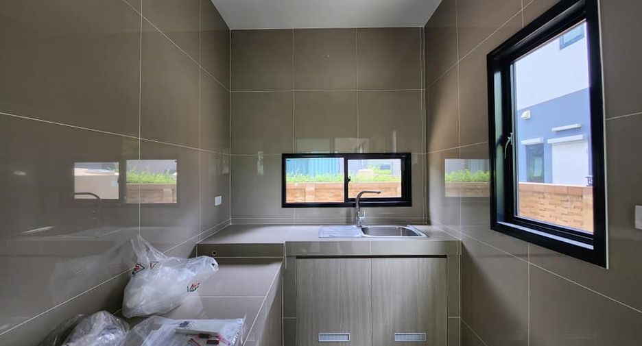 For sale 3 bedrooms house in Bang Phli, Samut Prakan