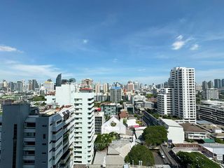 For rent 3 bed condo in Watthana, Bangkok