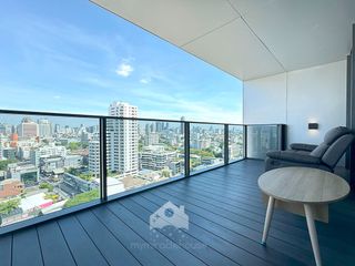 For rent 3 bed condo in Watthana, Bangkok
