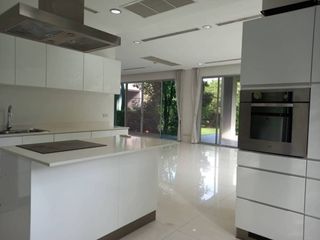 For rent 6 bed house in Mueang Nonthaburi, Nonthaburi