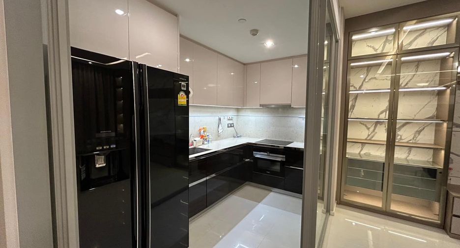 Condo en alquiler y en venta de 2 habitaciones en Sathon, Bangkok