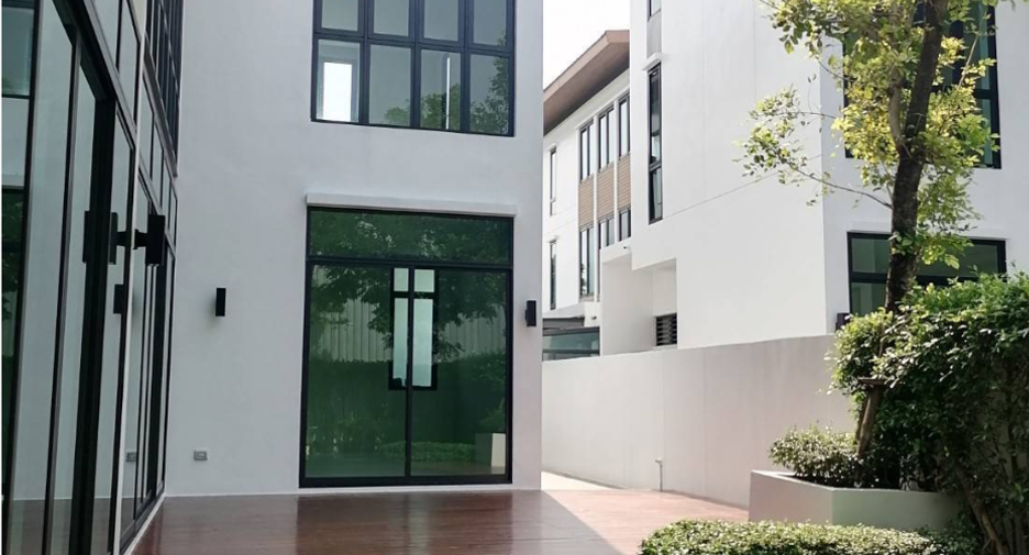 Haus zum Kauf mit 5 Zimmer in Suan Luang, Bangkok