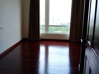 For rent and for sale 3 bedrooms condo in Pathum Wan, Bangkok
