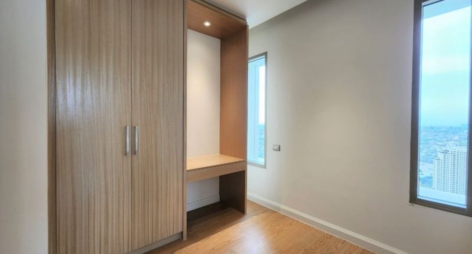 À vendre 4 chambres condo à Khlong San, Bangkok