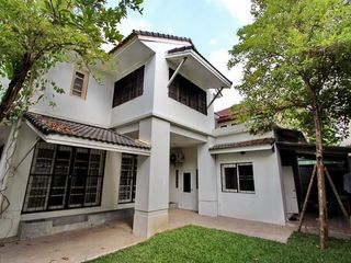 For rent 3 Beds house in Watthana, Bangkok
