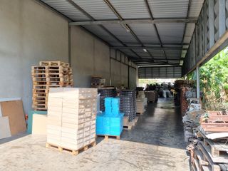For sale 4 bed warehouse in Mueang Samut Prakan, Samut Prakan