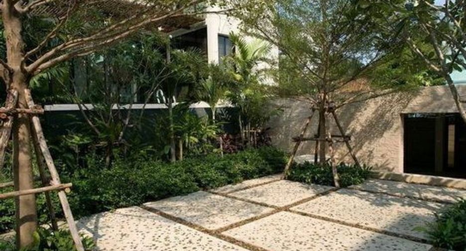 Haus zur Miete mit 4 Zimmer in Watthana, Bangkok