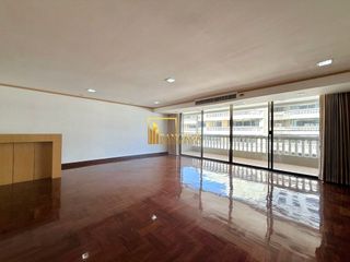 For rent 4 bedrooms apartment in Khlong Toei, Bangkok