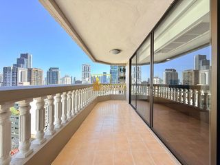 For rent 4 bedrooms apartment in Khlong Toei, Bangkok