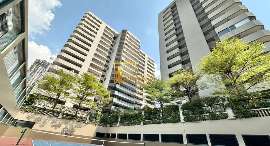 出租 4 卧室 公寓式住宅 在 Khlong Toei, 曼谷