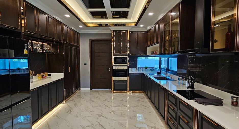 For sale 5 bedrooms house in Hua Hin, Prachuap Khiri Khan