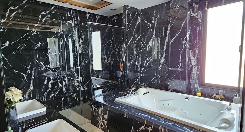 For sale 5 bedrooms house in Hua Hin, Prachuap Khiri Khan