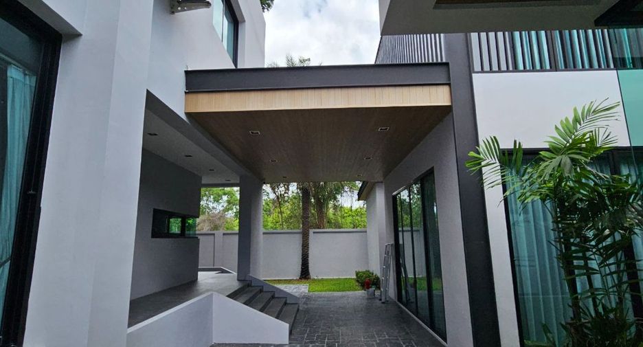 For sale 5 bedrooms house in Hua Hin, Prachuap Khiri Khan