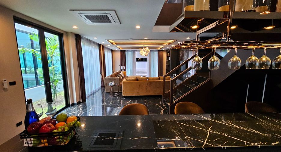 For sale 5 bedrooms house in Hua Hin, Prachuap Khiri Khan
