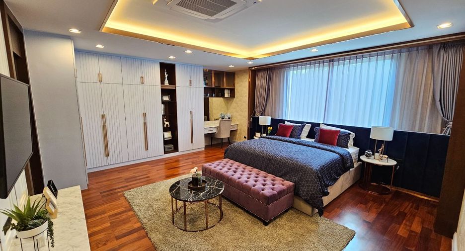 For sale 5 bedrooms house in Hua Hin, Prachuap Khiri Khan