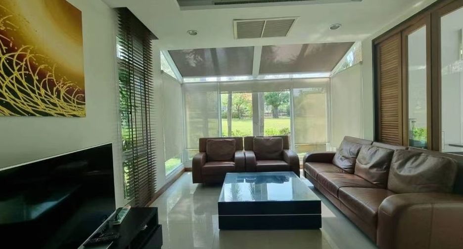 À vendre 4 chambres villa à Sattahip, Chonburi