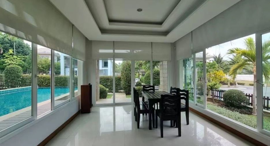 À vendre 4 chambres villa à Sattahip, Chonburi